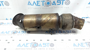 The BMW X5 F15 14-18 N55 catalytic converter is rusty, the bolts are broken, and the mesh is torn.