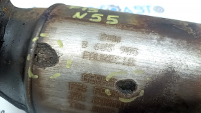 The BMW X5 F15 14-18 N55 catalytic converter is rusty, the bolts are broken, and the mesh is torn.