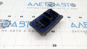 The front right jack stand for a BMW X5 F15 14-18 is dented.