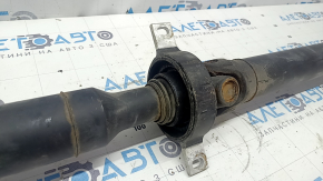The driveshaft of the rear cardan shaft of the BMW X5 F15 14-18 N55 AWD has a cracked coupling.