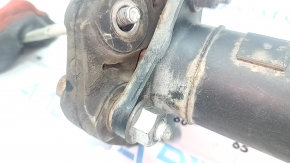 The driveshaft of the rear cardan shaft of the BMW X5 F15 14-18 N55 AWD has a cracked coupling.