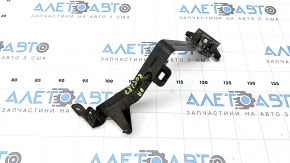 The paint on the left BMW X5 F15 2014-2018 battery mount is blistering.