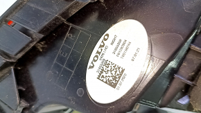 Volvo XC60 18-25 right outer fender light, broken connector mount, water under the glass