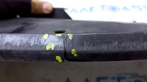 The lower front bumper absorber of a Toyota Venza 21-24 is torn.