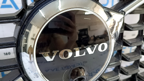 Volvo XC60 22-25 R-Design radiator grille, with emblem, under the camera, with seal, scratches, sand