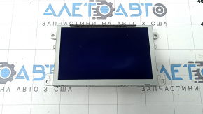 The monitor, display, and navigation of the Audi A4 B8 08-16 are worn out.
