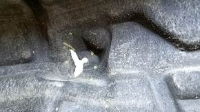 Volvo XC60 18-25 rear right fender liner with tears