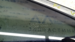 Rear left Toyota Venza 21-24 chrome window, broken guides, scratches