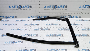 Upper door molding with glass seal, rear right, Volvo XC60 20-25, glossy black, scratched
