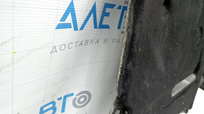 The rear engine guard of the Audi A4 B8 08-16 is torn and broken.