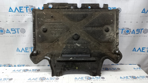 The rear engine guard of the Audi A4 B8 08-16 is torn and broken.