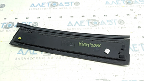 Toyota Highlander 20-25 front side door trim, left rear, scratches