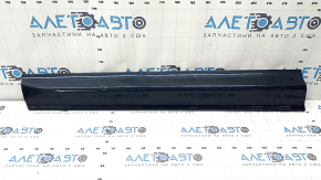 Volvo XC60 18-25 lower front left door trim scratches