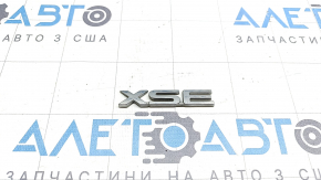 The XSE emblem on the tailgate of the Toyota Highlander 2021-2025