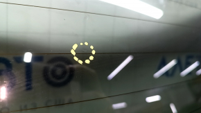 Volvo XC90 rear tailgate glass, tinted, scratches (16-25 mm)