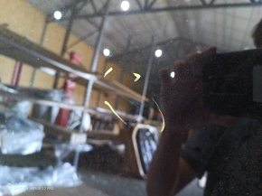 Tesla Model Y 20-25 panoramic roof glass has air along the edge and scratches
