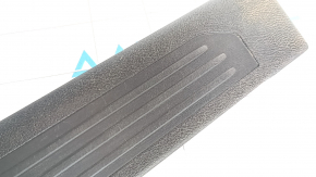 Nissan Murano z52 17-24 black inner front right door sill trim, 3 stripes, worn, broken mount