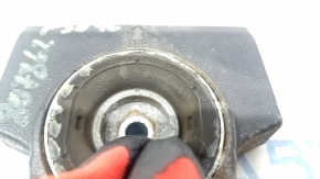 The rear axle damper upper BMW 3 F30 17-18 cracked silent block