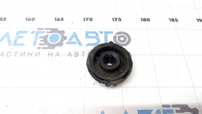 Lower right radiator support for a Kia Sportage 17-22 2.4-liter tire