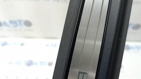 Front right outer door sill trim for BMW 3 F30 12-18, black with chrome, corrosion, crack in fastening