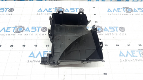 Kia Sportage 17-22 underhood fuse box lower cover