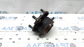 Rusty front right hub for a Kia Sportage 17-22