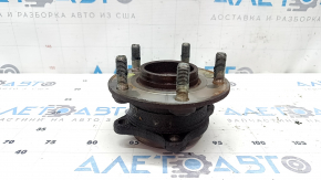Rusty front left hub for a Kia Sportage 17-22