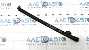 Kia Sportage 17-22 rear right door glass guide, long
