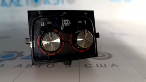 The heated seat controls on a Toyota Avalon 13-18 are worn out.