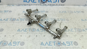 Volvo XC60 22-25 B5 fuel rail with sensor