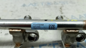 Volvo XC60 22-25 B5 fuel rail with sensor
