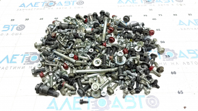 Incomplete interior hardware for Toyota Highlander 20-24