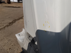 The central right body pillar of the Kia Sportage 17-19 on the body, bumpers