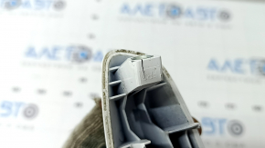 Kia Sportage 17-22 front right outer handle cap cracks in the mount