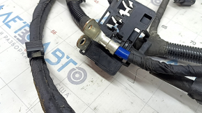 Battery cable through the entire body of a Volvo XC60 23-23