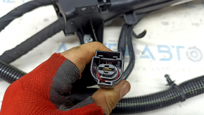Battery cable through the entire body of a Volvo XC60 23-23