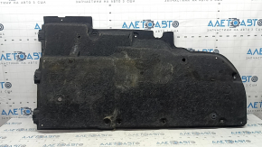The rear underbody protection of the Toyota Highlander 20-22 is worn and torn.