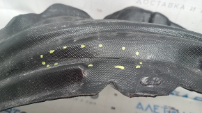 The front right fender liner of a Toyota Prius 50 16-18 is cracked.