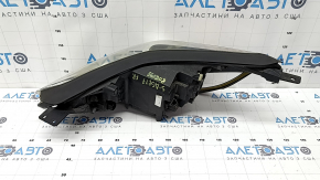 Kia Sportage 17-19 FWD right front headlight, halogen, needs polishing, cracked paint, peeling seal