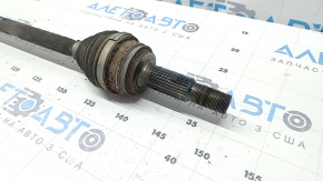The rear right half shaft of a Lexus NX200t NX300 15-21 AWD is rusty.