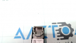 Rear right seat heating button for Nissan Ariya 23-25