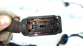 Wiring for the rear right door of a Kia Sportage 17-22