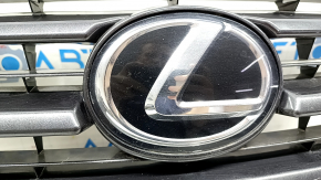 Radiator grille Lexus NX200t NX300h 15-17 Base, with emblem and molding, sand, broken mount