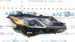 Right front headlight for Toyota Camry v70 18-18 halogen + LED
