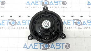 The rear left speaker of a Toyota Rav4 19-24 has a broken mount.