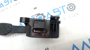 Nissan Ariya 23-25 gas pedal
