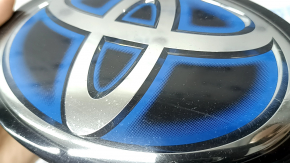 Toyota Rav4 19-24 hybrid front bumper emblem under radar, sand