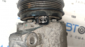 The air conditioning compressor on a Ford Escape MK3 2013-2016 2.0T is broken.