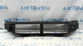 The lower air duct of the Volvo XC90 16-20 blinds is broken.