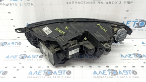 Volvo XC90 16-18 LED front right headlight assembly, sand, cracks in the glass, broken mount